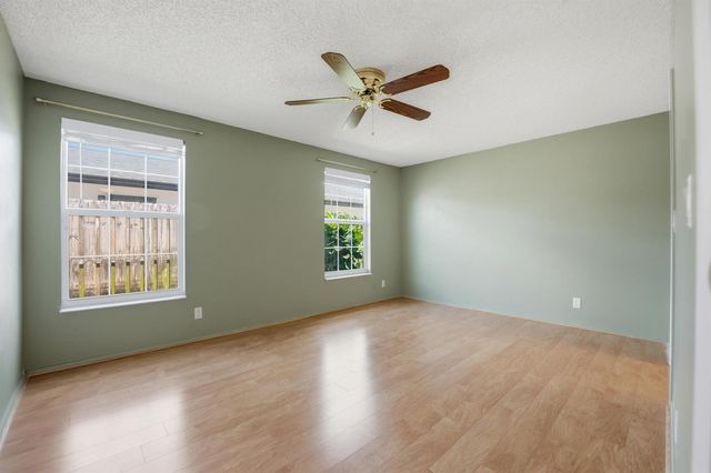 5053 N Saint John Ave Avenue N, Boynton Beach, FL 33472
