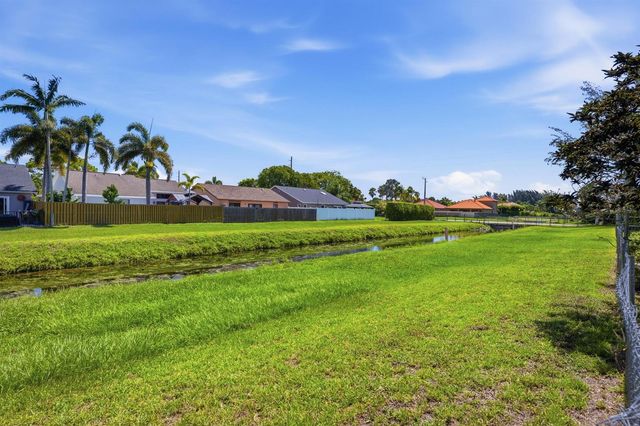 5053 N Saint John Ave Avenue N, Boynton Beach, FL 33472