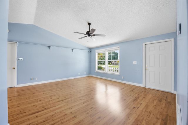 5053 N Saint John Ave Avenue N, Boynton Beach, FL 33472