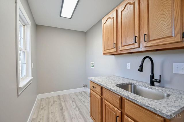 1950 W Taylor School Road, Milford Twp, OH 45013