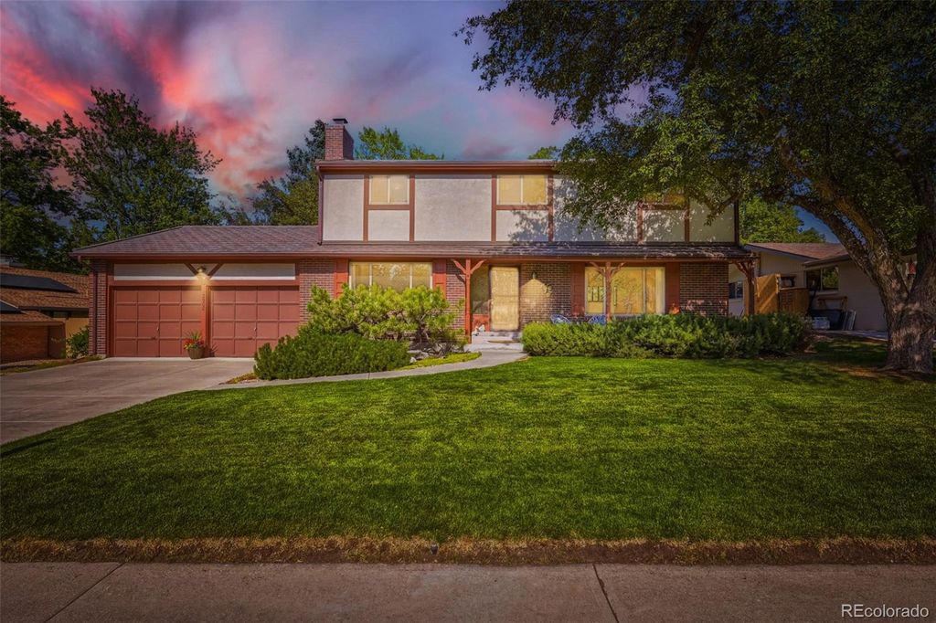 2900 Quail Street, Lakewood, CO 80215