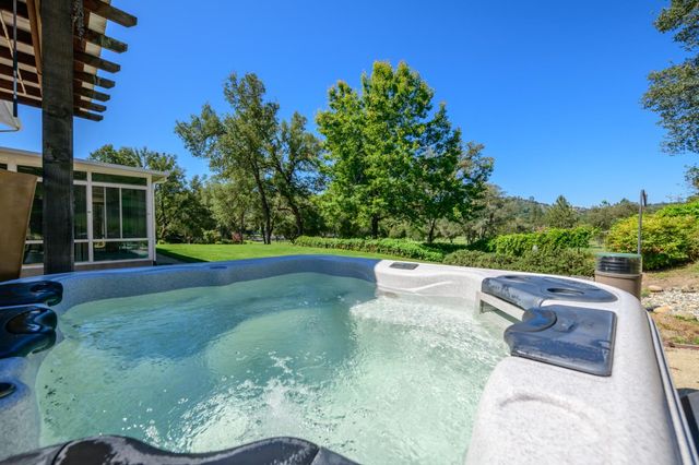 1520 Golf Way, Placerville, CA 95667