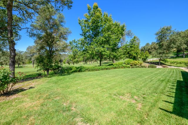 1520 Golf Way, Placerville, CA 95667