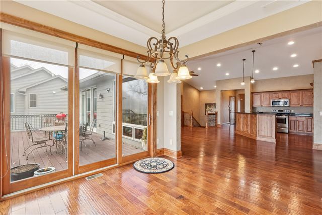 1128 Glen Oaks Drive, West Des Moines, IA 50266