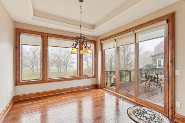 1128 Glen Oaks Drive, West Des Moines, IA 50266