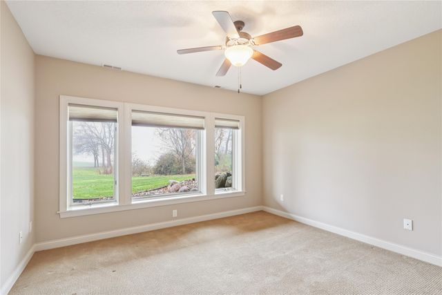 1128 Glen Oaks Drive, West Des Moines, IA 50266