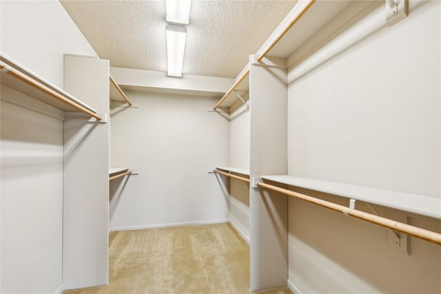 1128 Glen Oaks Drive, West Des Moines, IA 50266