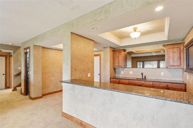 1128 Glen Oaks Drive, West Des Moines, IA 50266