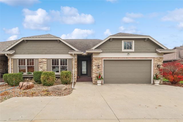 1128 Glen Oaks Drive, West Des Moines, IA 50266