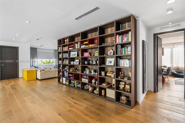 410 Golden Beach Dr, Golden Beach, FL 33160