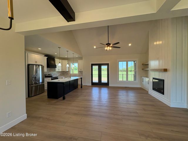 243 Sweet Grass Ct, Hodgenville, KY 42748