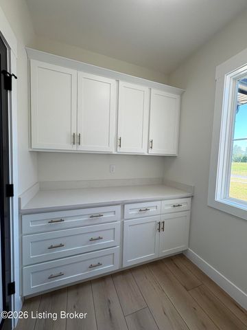 243 Sweet Grass Ct, Hodgenville, KY 42748
