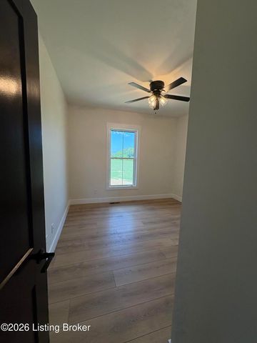 243 Sweet Grass Ct, Hodgenville, KY 42748