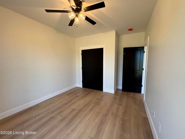 243 Sweet Grass Ct, Hodgenville, KY 42748