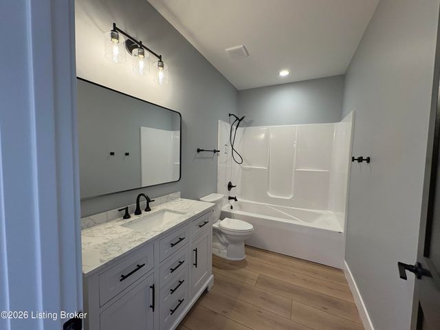 243 Sweet Grass Ct, Hodgenville, KY 42748