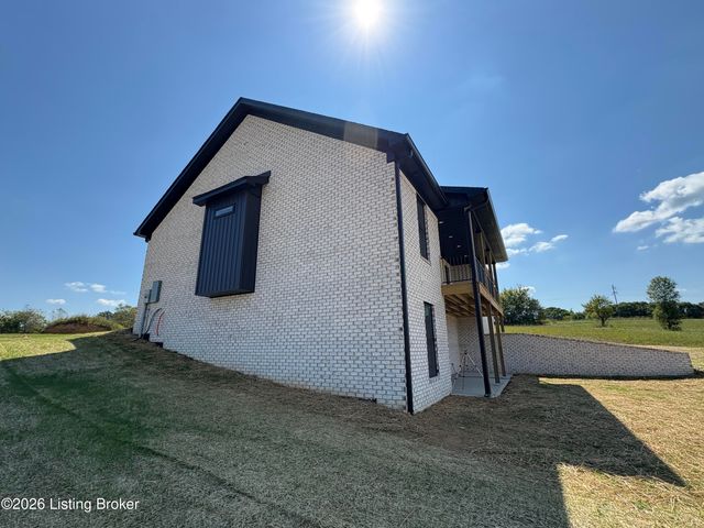 243 Sweet Grass Ct, Hodgenville, KY 42748