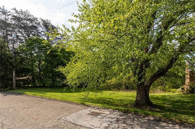 307 Baker Drive, Hopewell Twp, PA 15001