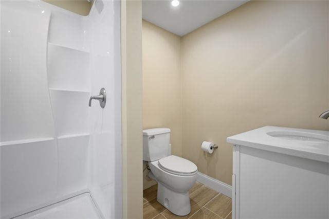 10 Willington Road, Pawtucket, RI 02861