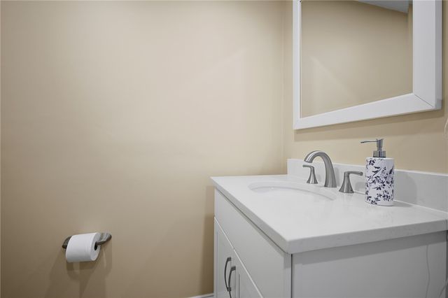 10 Willington Road, Pawtucket, RI 02861