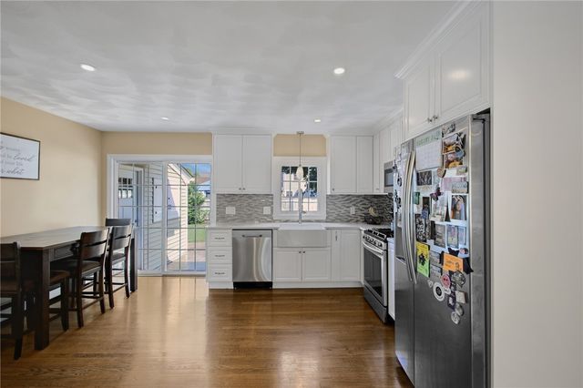 10 Willington Road, Pawtucket, RI 02861