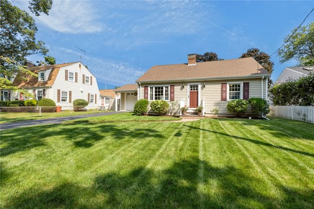 10 Willington Road, Pawtucket, RI 02861