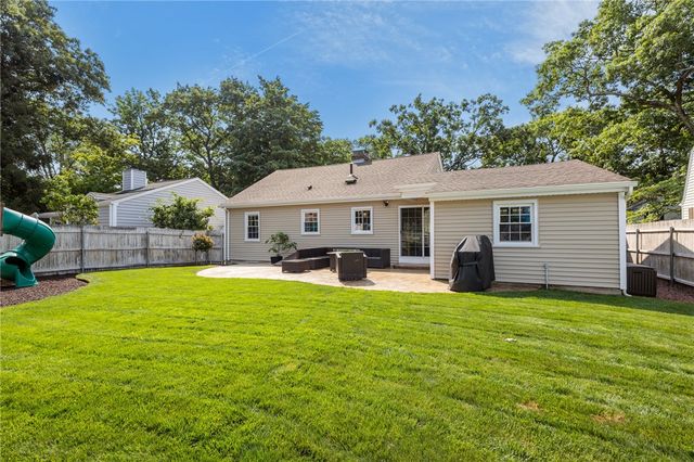 10 Willington Road, Pawtucket, RI 02861