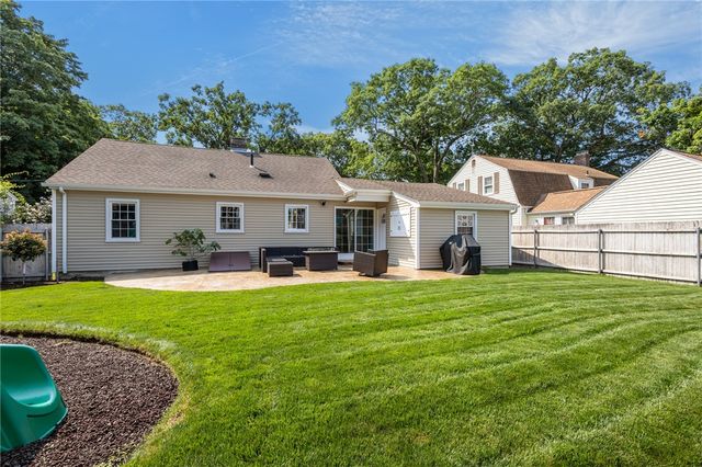 10 Willington Road, Pawtucket, RI 02861