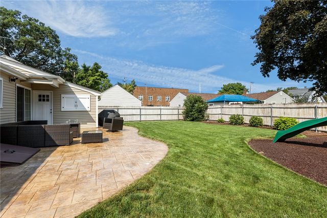 10 Willington Road, Pawtucket, RI 02861