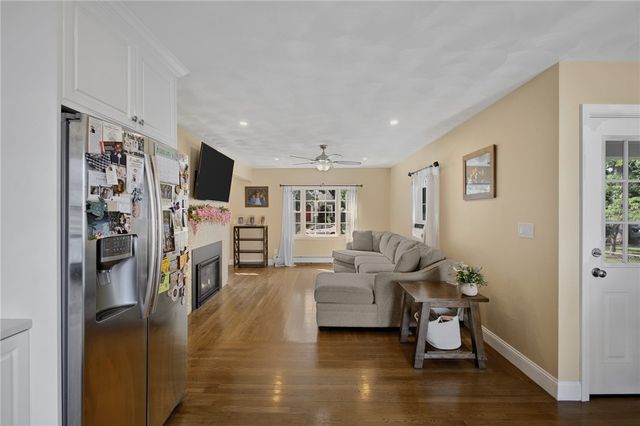 10 Willington Road, Pawtucket, RI 02861