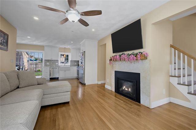 10 Willington Road, Pawtucket, RI 02861