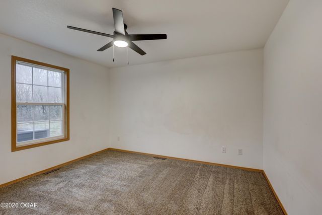 609 S Arch Street, Carterville, MO 64835