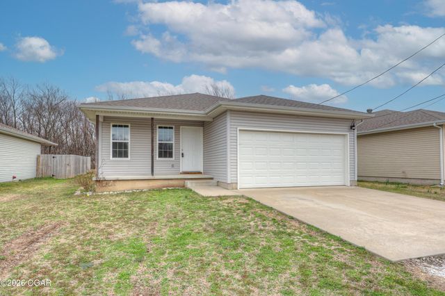 609 S Arch Street, Carterville, MO 64835