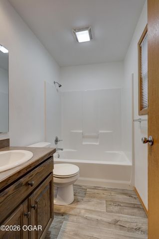 609 S Arch Street, Carterville, MO 64835