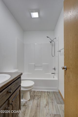 609 S Arch Street, Carterville, MO 64835