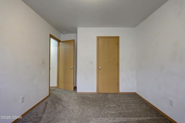 609 S Arch Street, Carterville, MO 64835