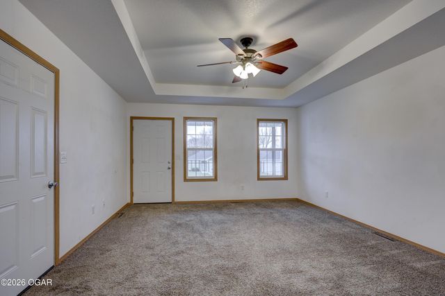 609 S Arch Street, Carterville, MO 64835