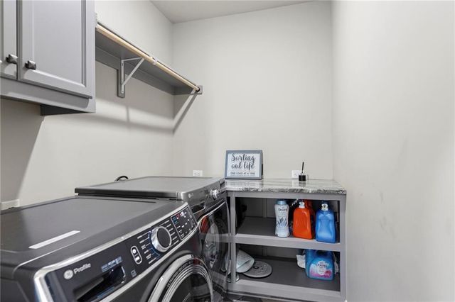 11512 S Iowa Street, Olathe, KS 66061