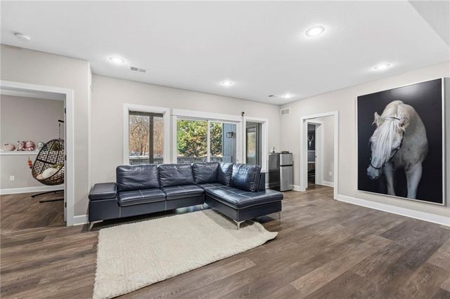 11512 S Iowa Street, Olathe, KS 66061