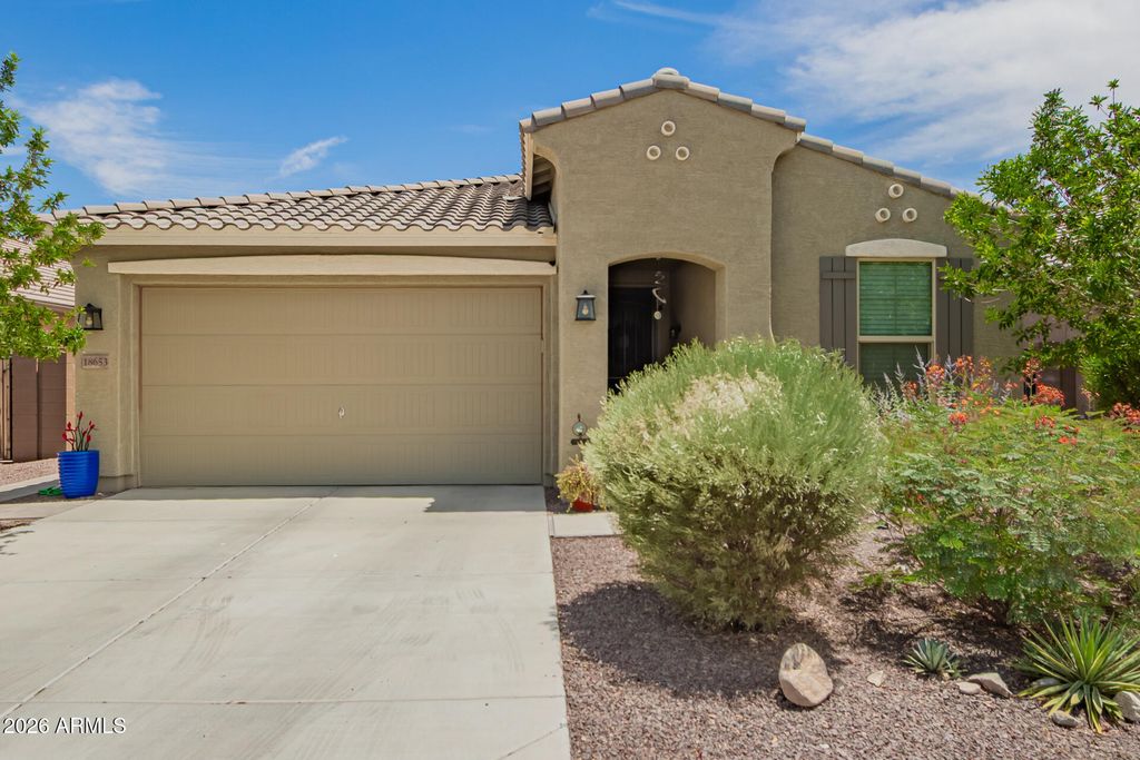 18653 W MESCAL Street, Surprise, AZ 85388 — photo 2