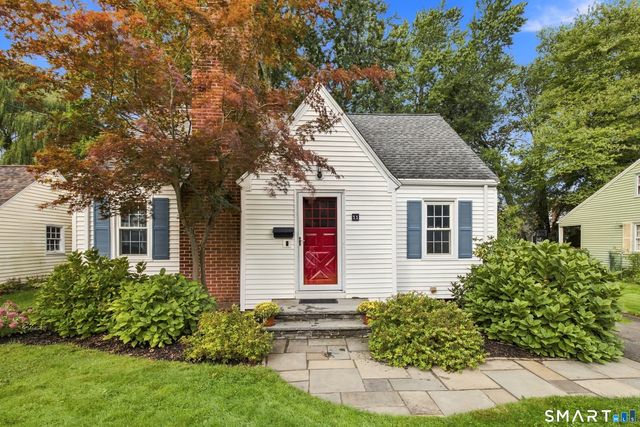 11 Farnham Road, West Hartford, CT 06119