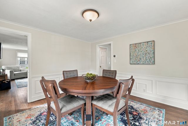 11 Farnham Road, West Hartford, CT 06119