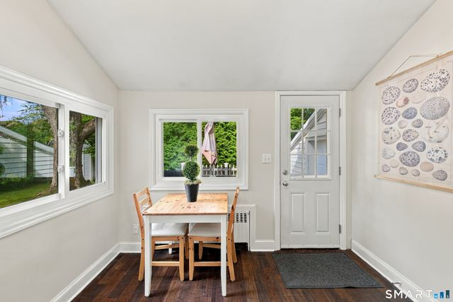 11 Farnham Road, West Hartford, CT 06119