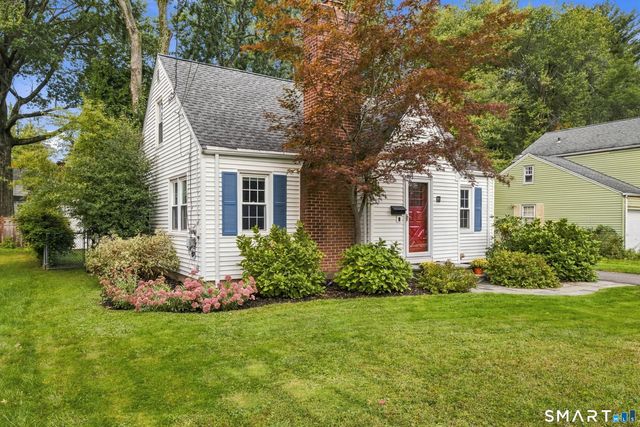 11 Farnham Road, West Hartford, CT 06119