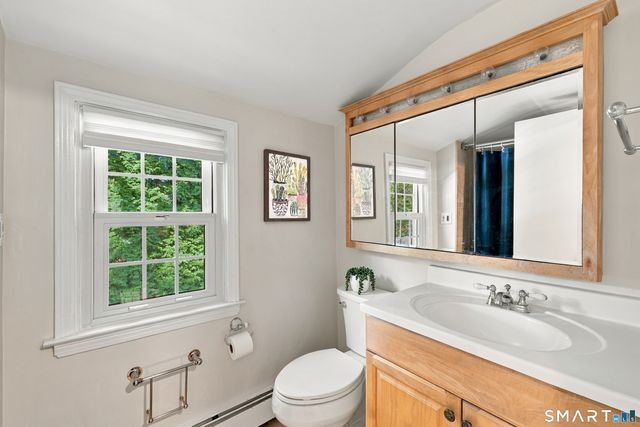 11 Farnham Road, West Hartford, CT 06119