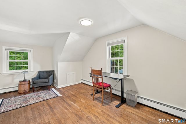 11 Farnham Road, West Hartford, CT 06119
