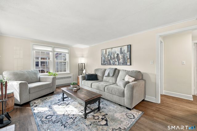 11 Farnham Road, West Hartford, CT 06119