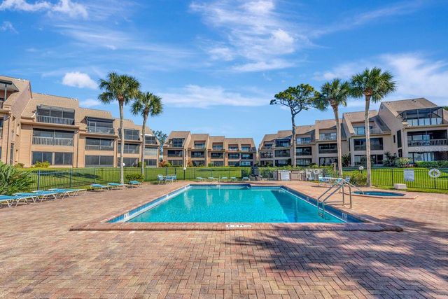 341 WINDRUSH LOOP 341, Tarpon Springs, FL 34689