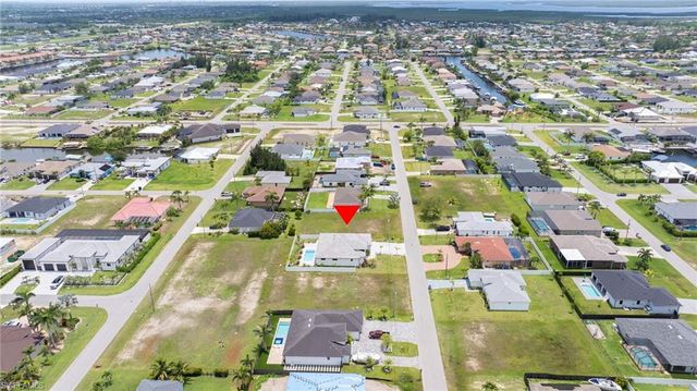 105 NW 35th PL, Cape Coral, FL 33993