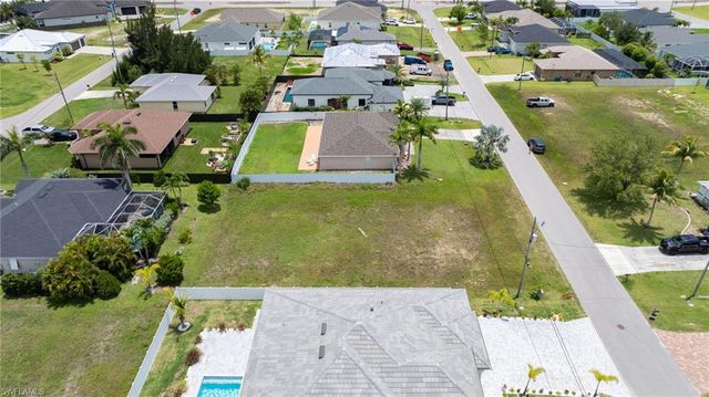 105 NW 35th PL, Cape Coral, FL 33993