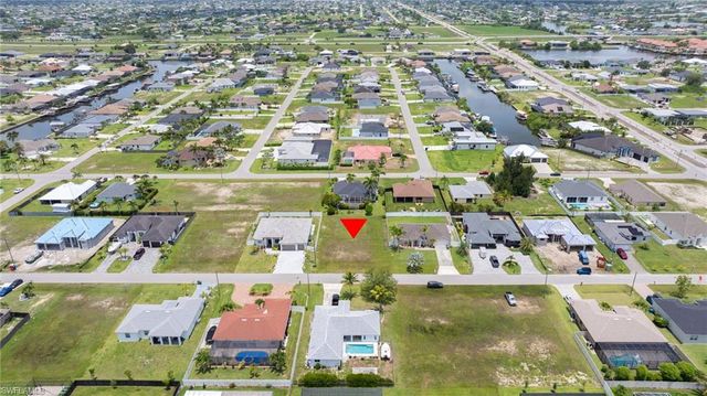 105 NW 35th PL, Cape Coral, FL 33993